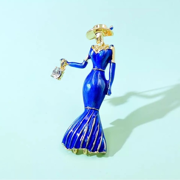 Beautiful Lady Dress Brooch - Picture 4 of 5